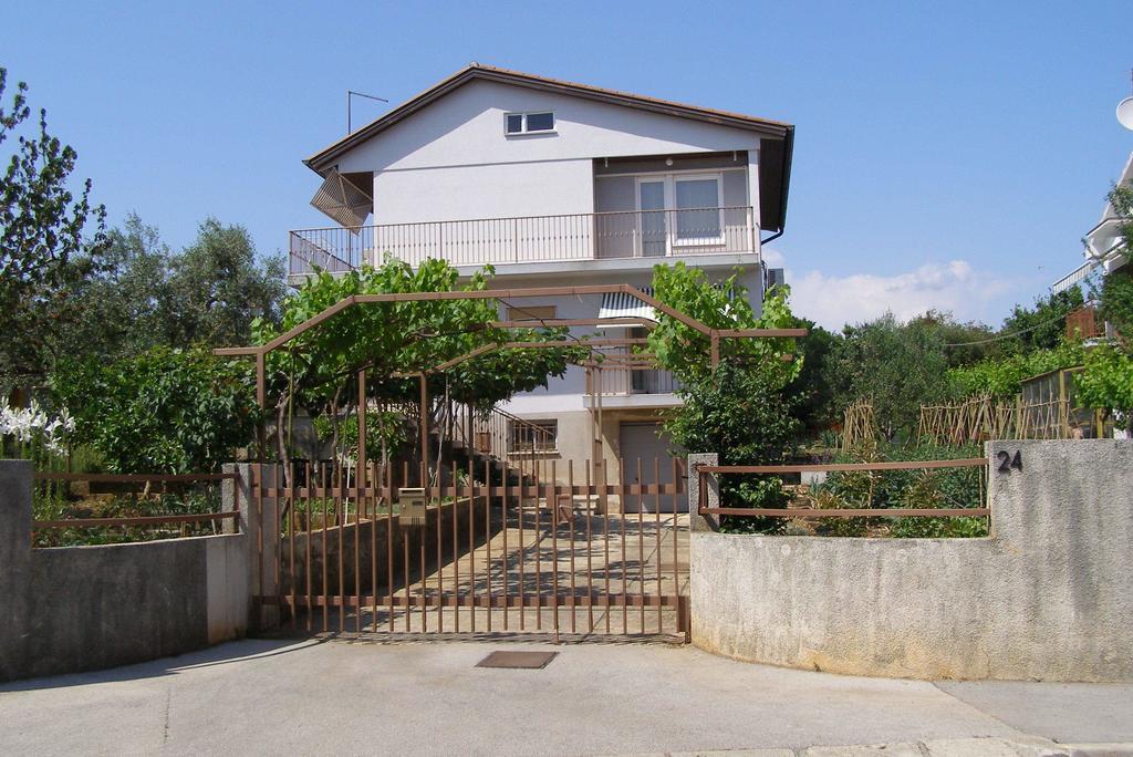 Apartment Vallelunga *